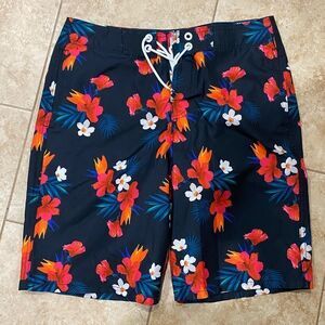 NWT Hollister Floral Swim Trunks Longboard fit W30